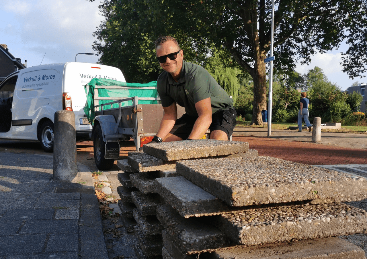 De Tegeltaxi haalde 900 tegels op in Krimpen aan den IJssel.