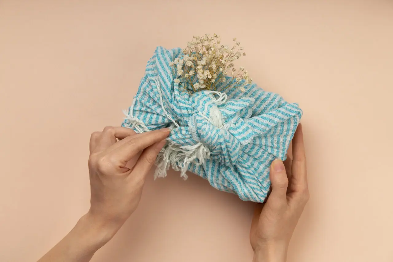 Furoshiki: cadeaus inpakken met stof