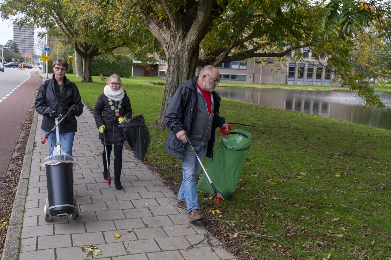 Zwerfafval-actie in Krimpen aan den IJssel door KrimpenSchoon.